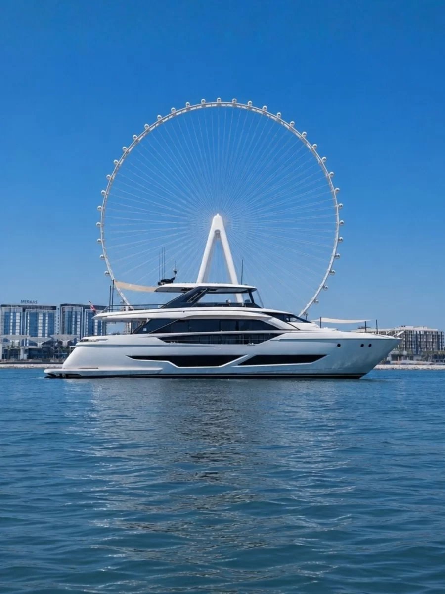 FERRETTI YACHTS 860